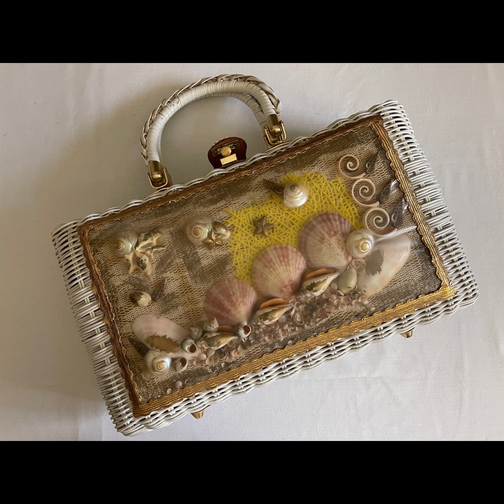 Princess Charming, Atlas Hollywood,FL rare white wicker handbag w/shell motif
